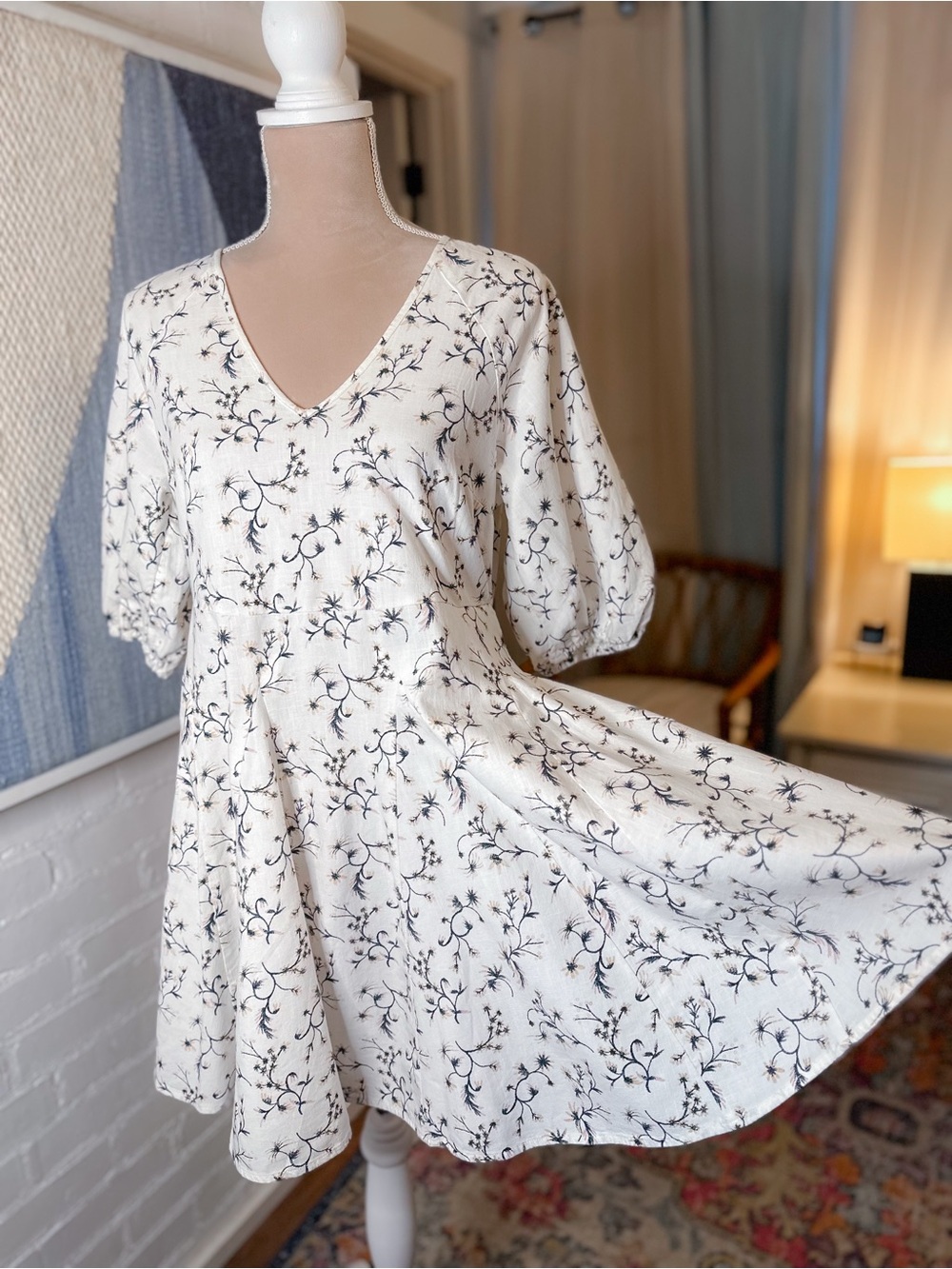 Universal Thread Cream & Black Floral Dress w/Full Skirt & Puff Sleeves